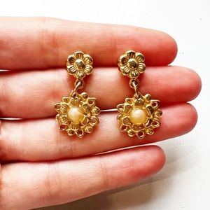 🌼Vintage gold & milky orange opal bead floral drop earrings